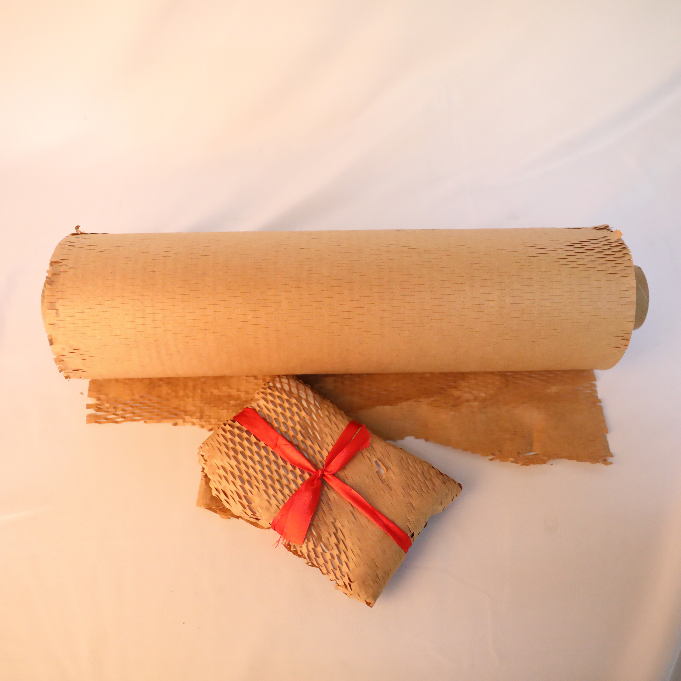 Eco Friendly Honeycomb Paper Rolls for wine